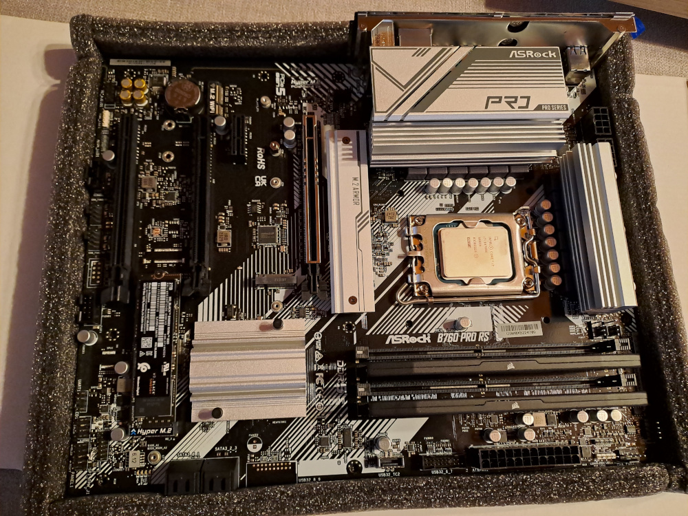02_Mainboard.jpg