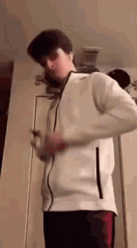 1780473021656.gif