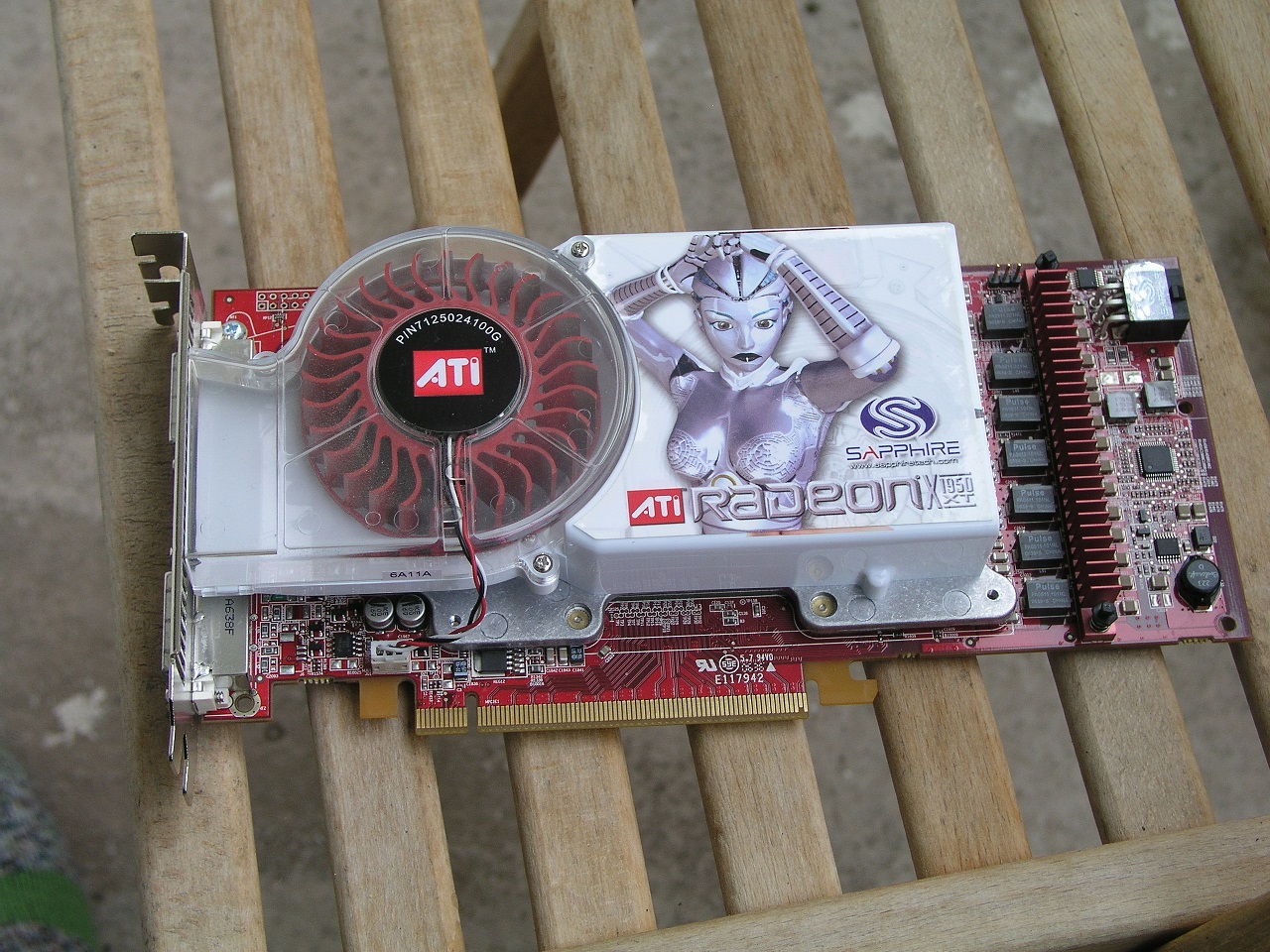 1950xt-front-jpg.520056