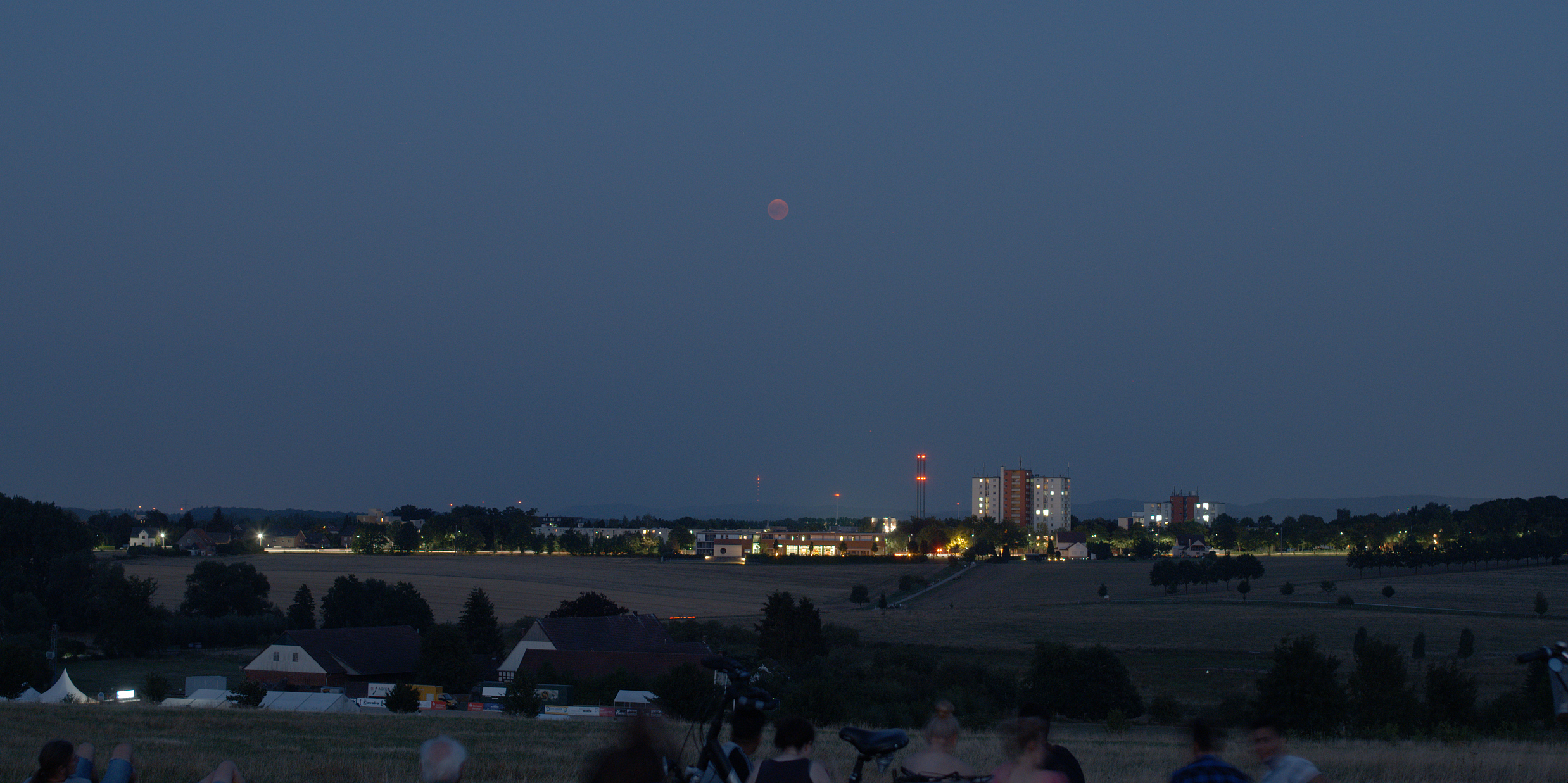 2018y07m27d-22h30m49ska Totale Monfinsterniss Richtung SüdOst.jpg