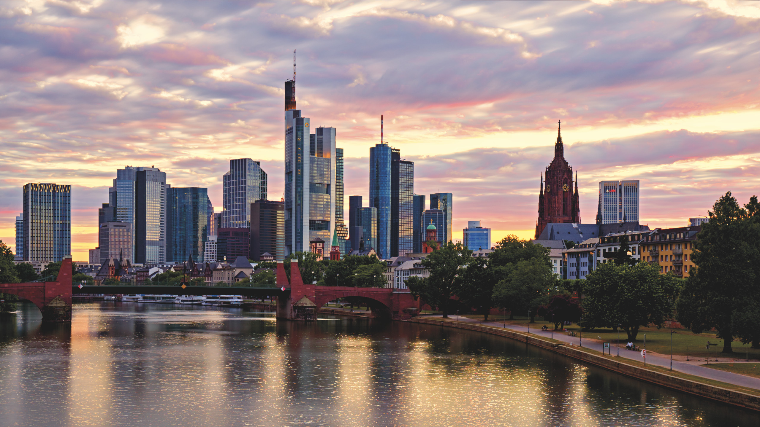 2020-Frankfurt048aundb2.jpg