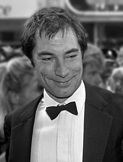 250px-Timothy_Dalton_1987.webp