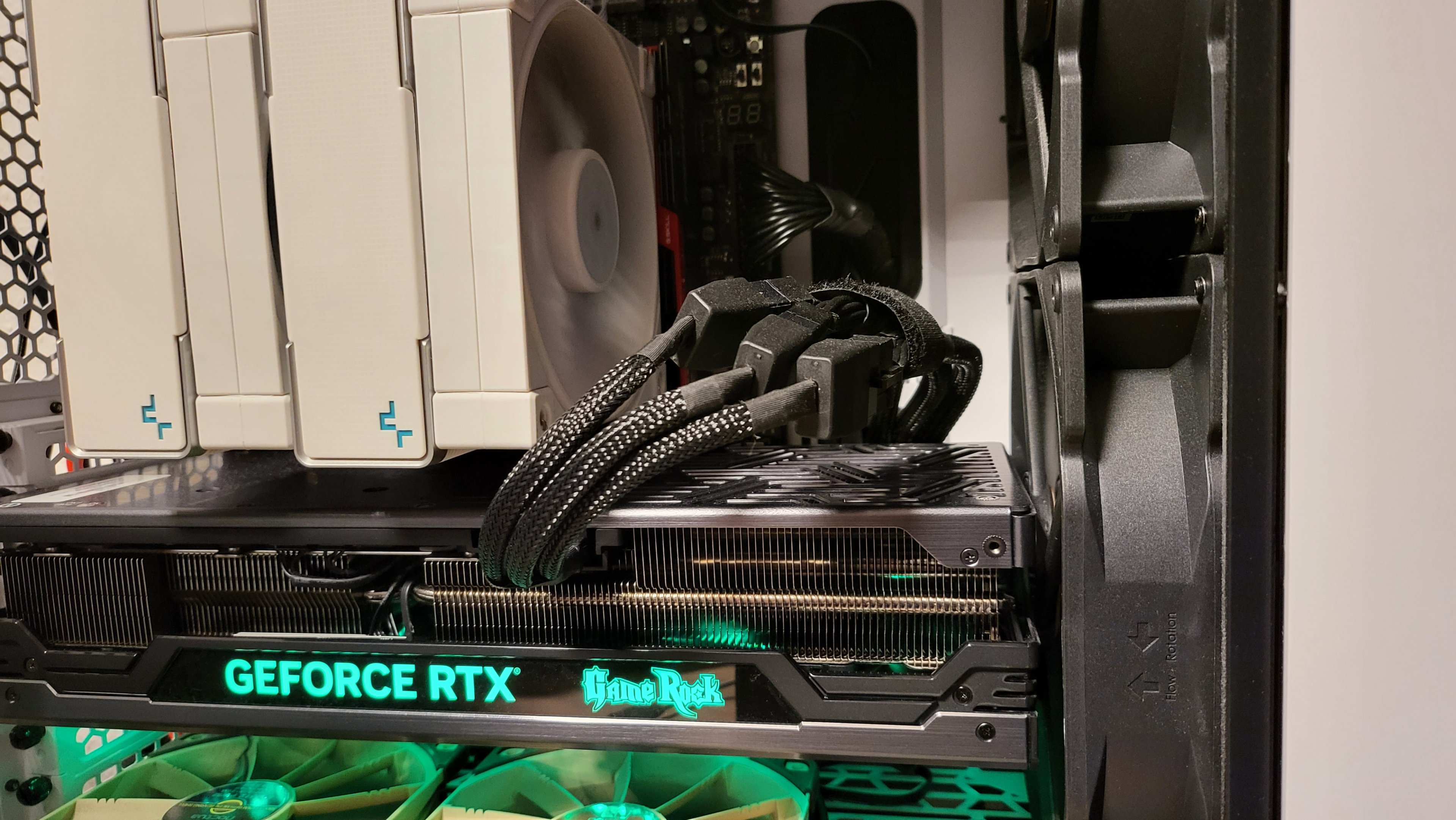 4090 Gamerock Torrent Compact.jpg