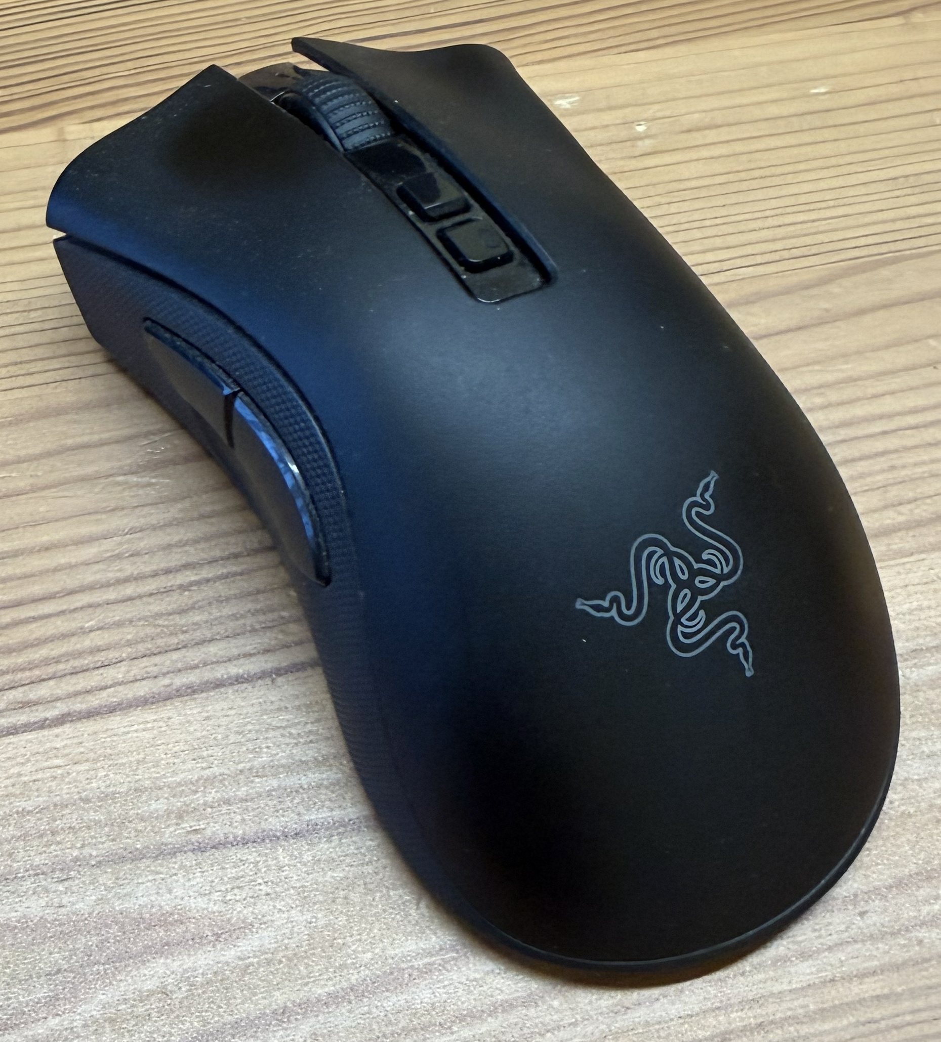 66_Razer_DeathAdder.jpg