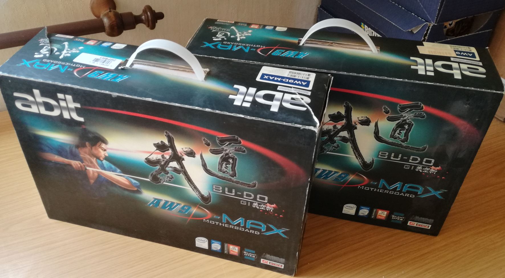 Abit AW9DMAX_OVP.JPG