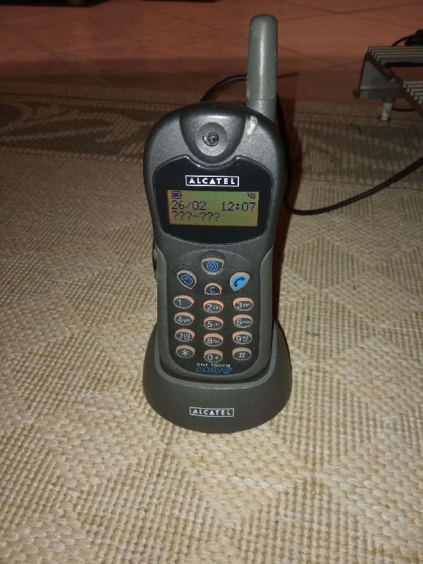 alcatel.jpg