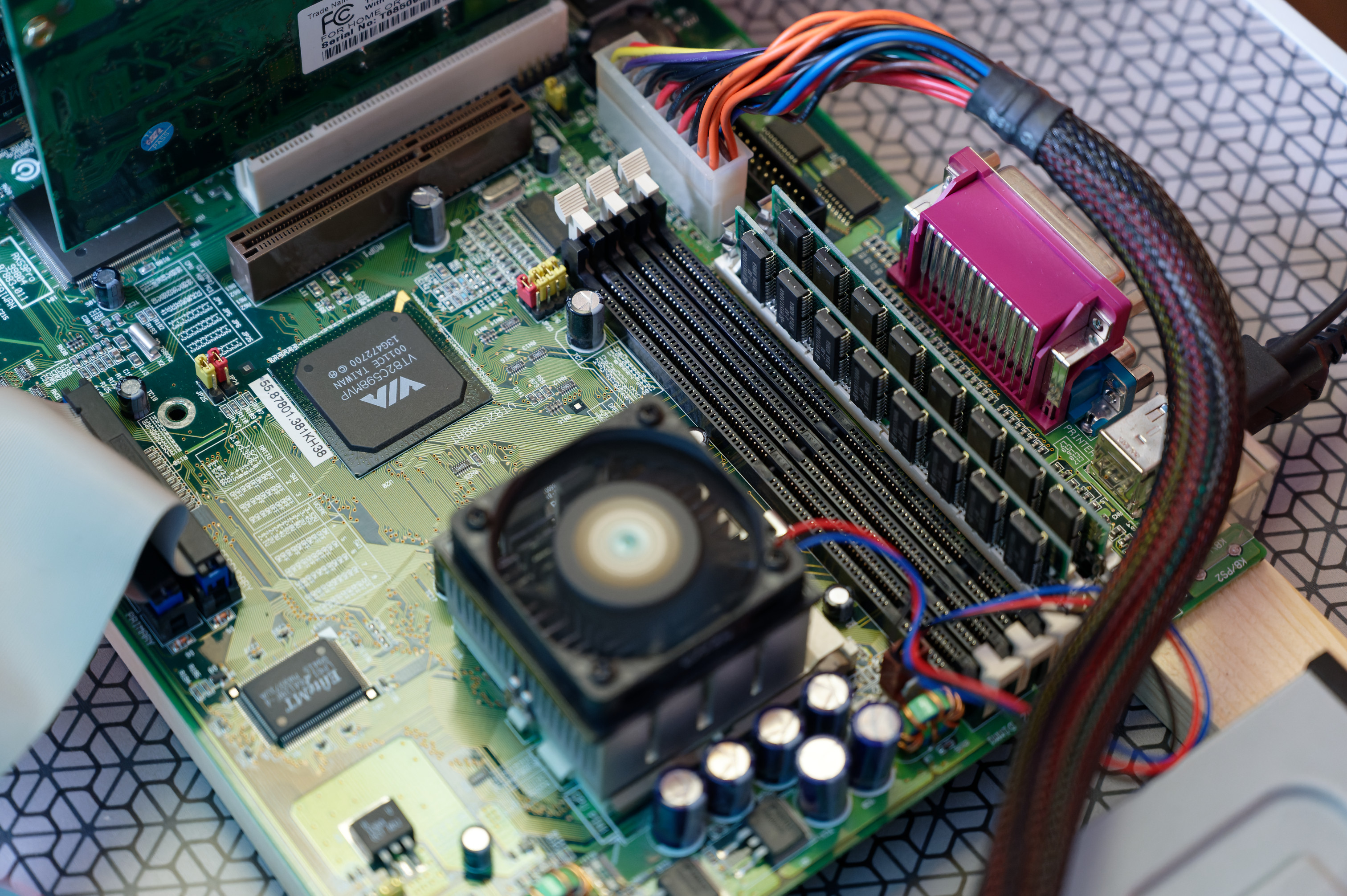 AOpen-AX59Pro-Intel-Pentium-MMX-Detail.jpg