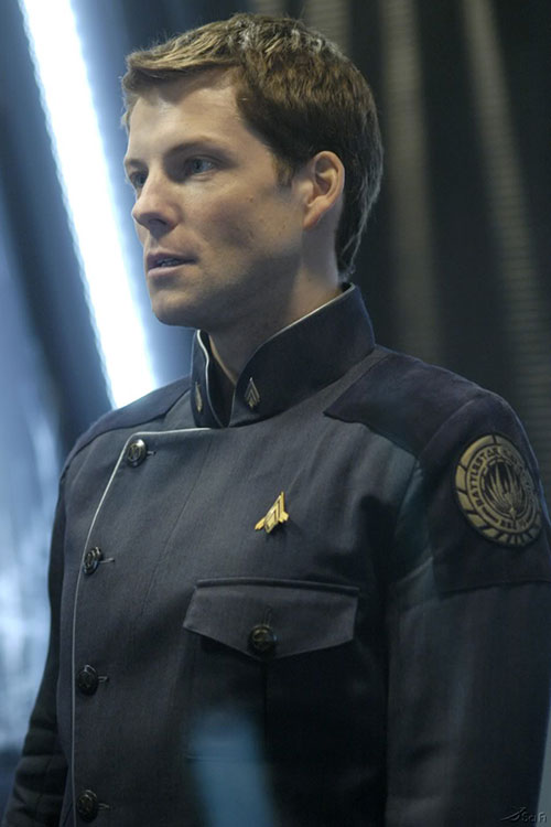Apollo-Lee-Adama-Battlestar-Galactica-Jamie-Bamber.jpg