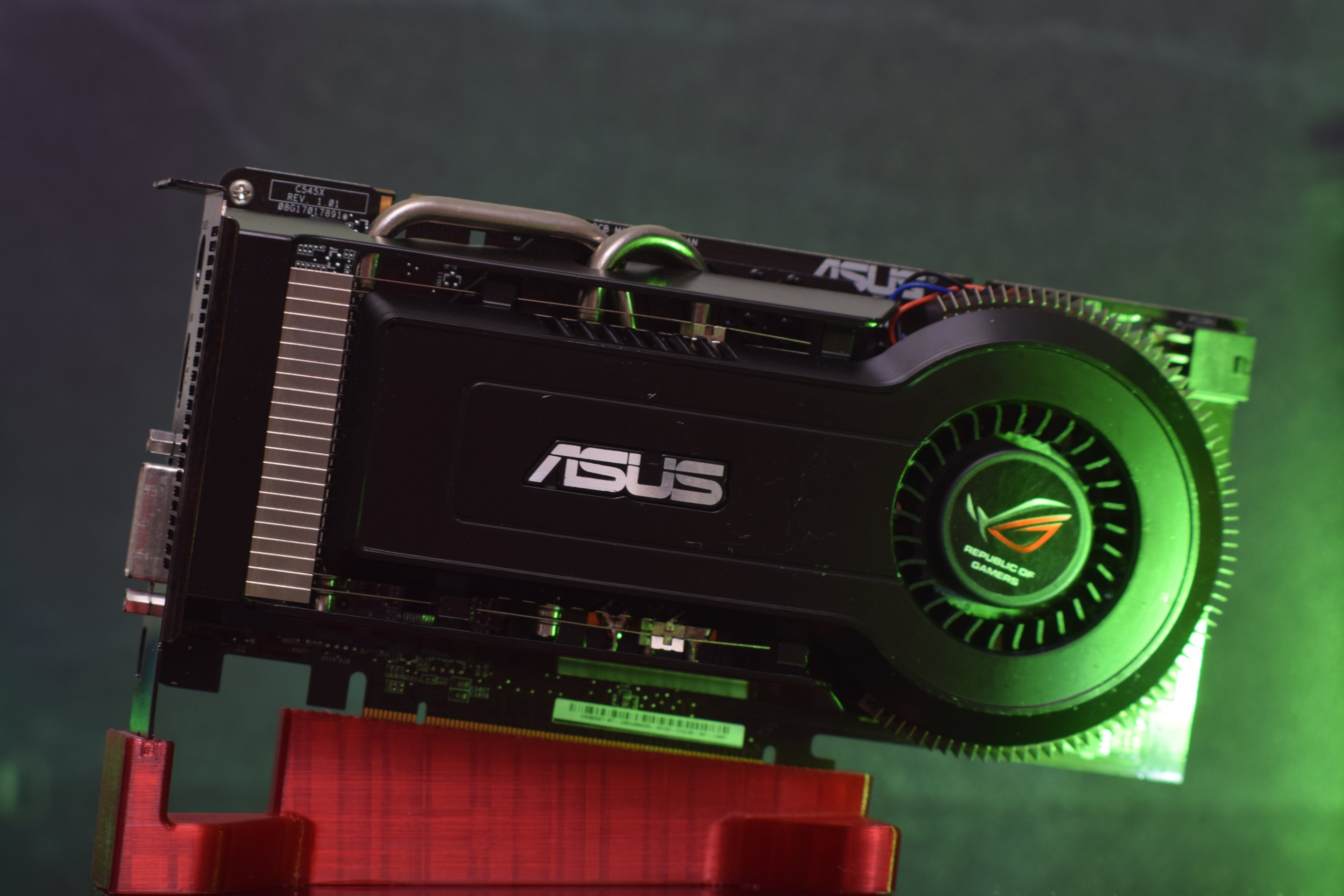 Asus GeForce 9600 GT ROG Matrix (1).JPG