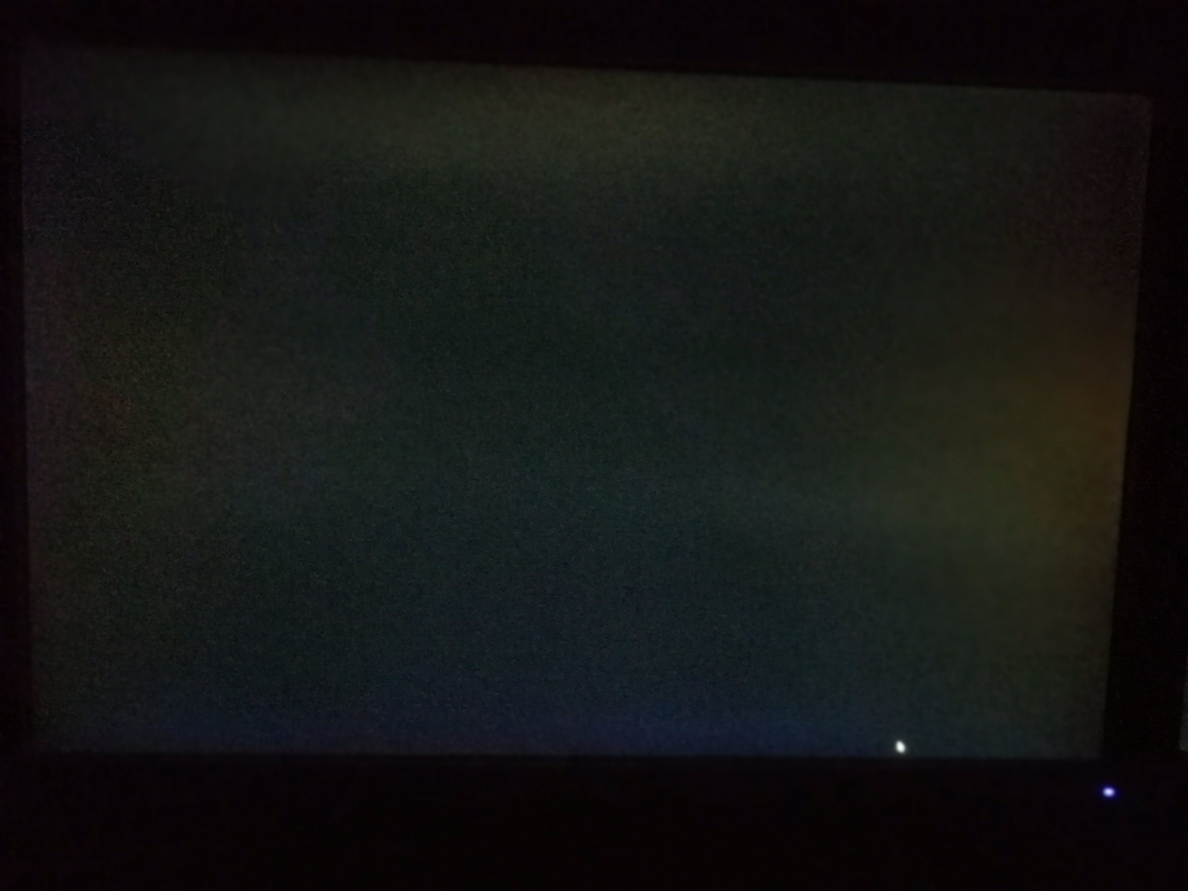 BLB von B243W (40% Helligkeit, ca 90-120cd m²).jpg