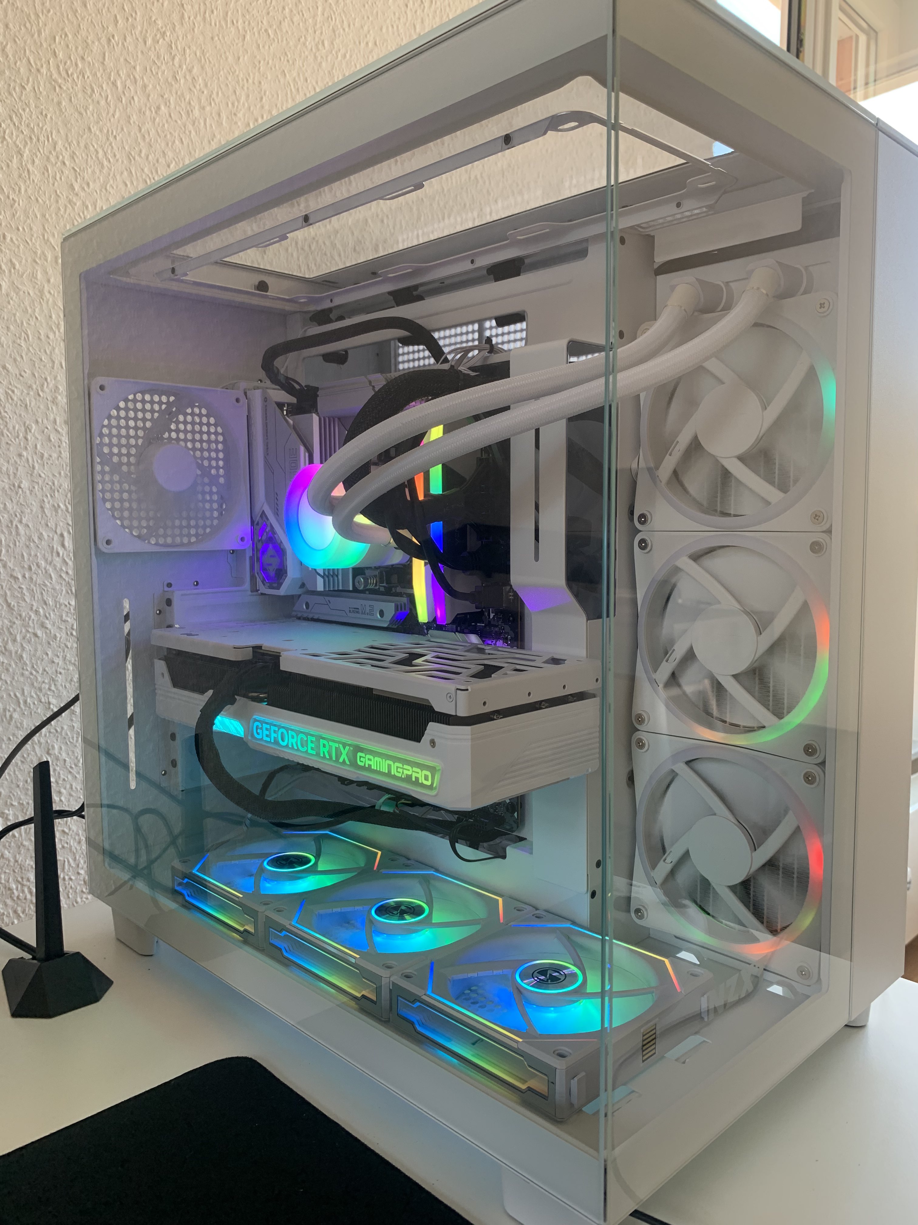 Case mit Lüfter und AiO.jpg