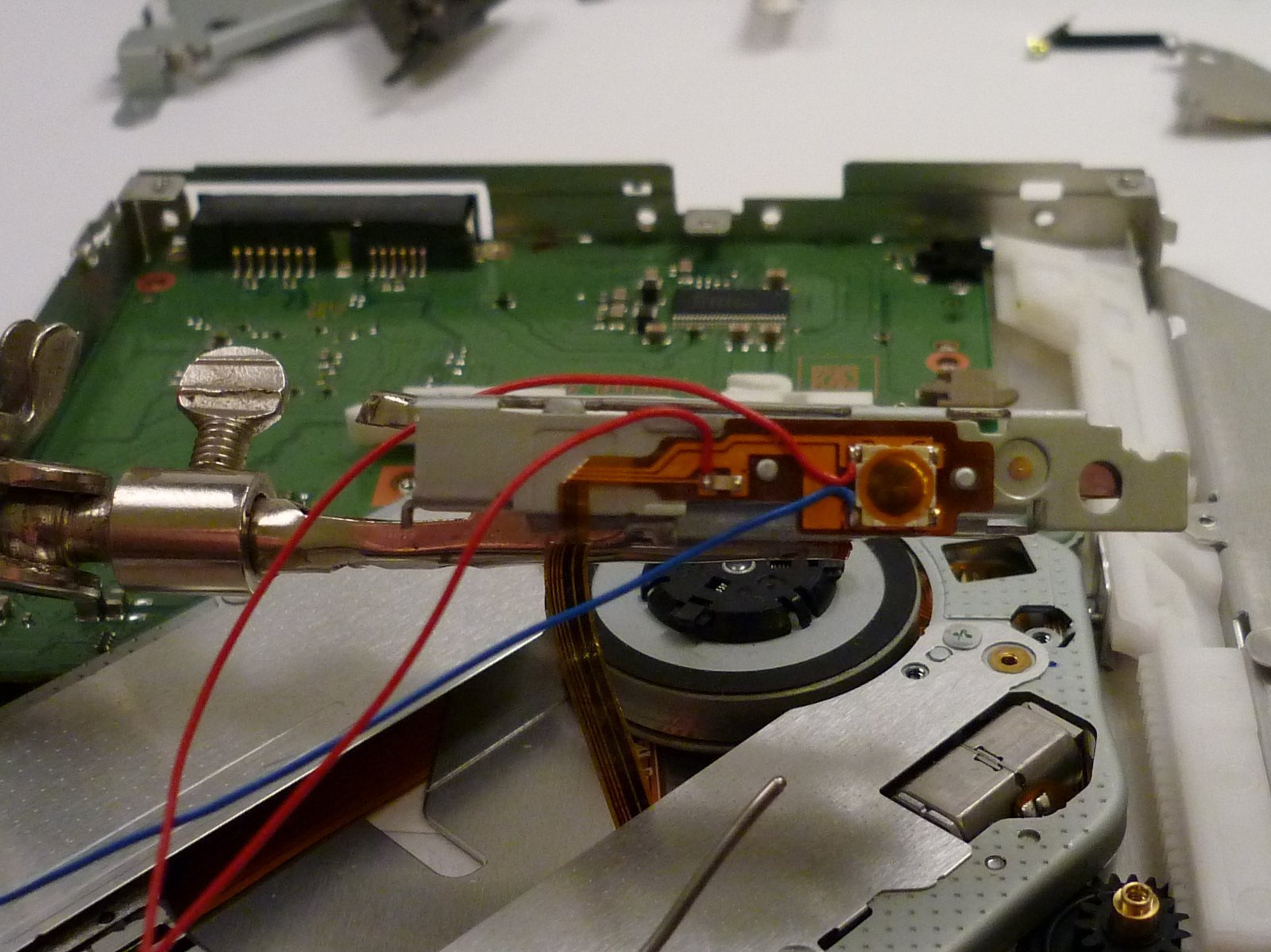 cd-kabel-geloetet-jpg.270314