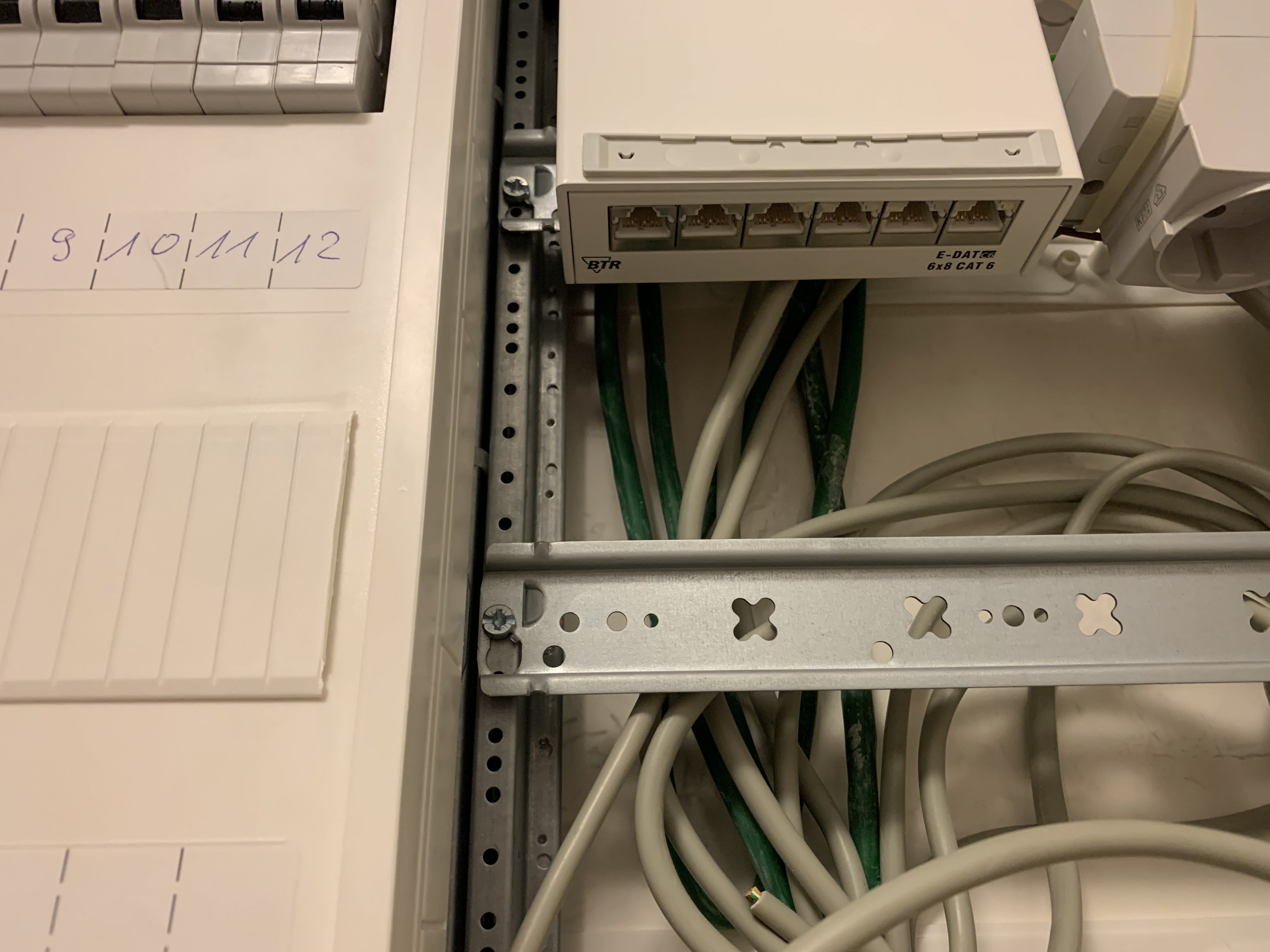 Dose ohne Anschlüsse.jpg