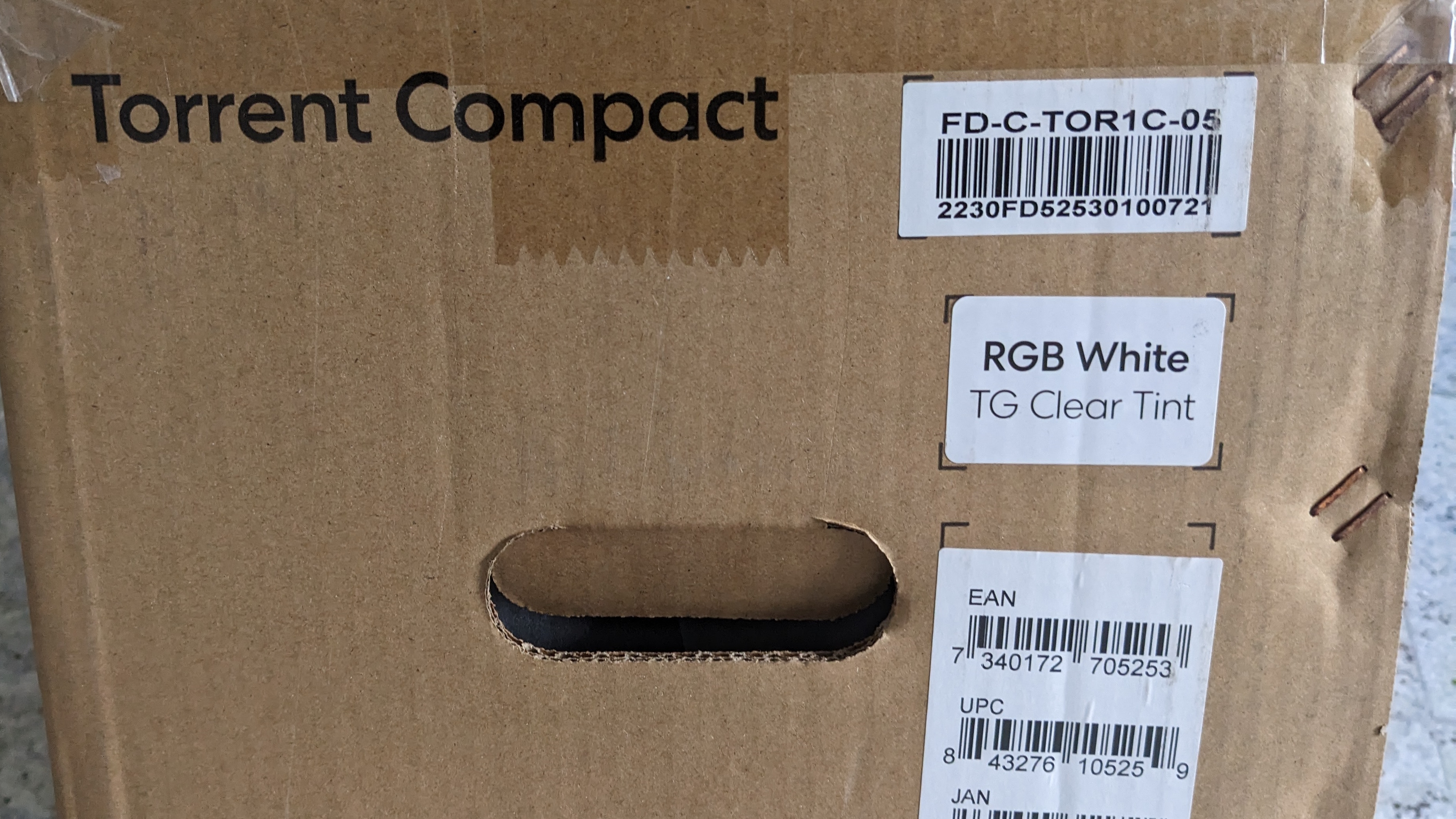 Fractal Torrent compact RGB TG -  Verpackung 2.jpg