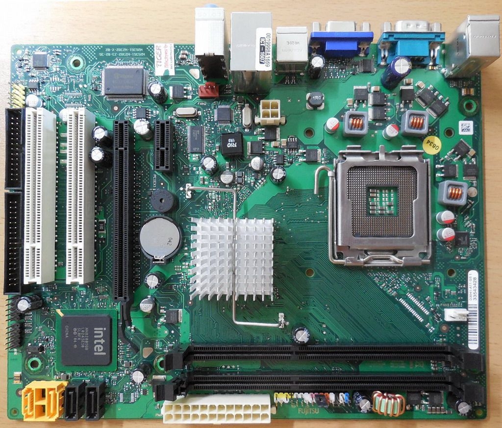 FuSi D 3041 Mainboard.jpg