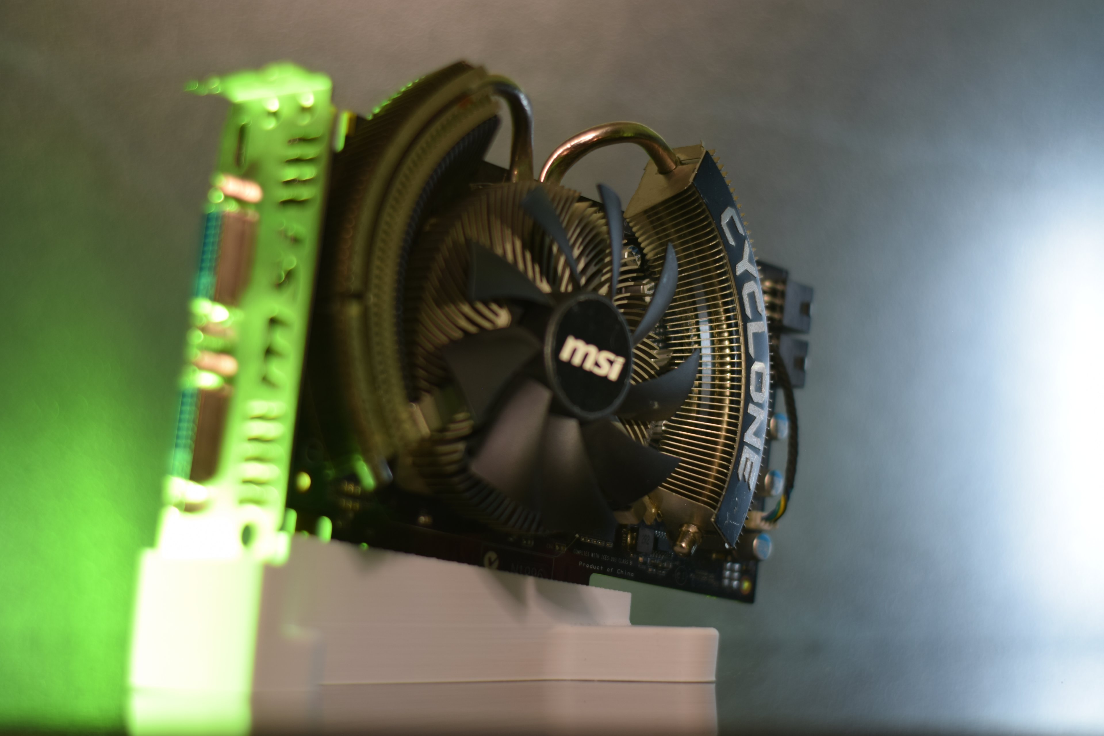 GeForce 460 GTX msi (8).JPG