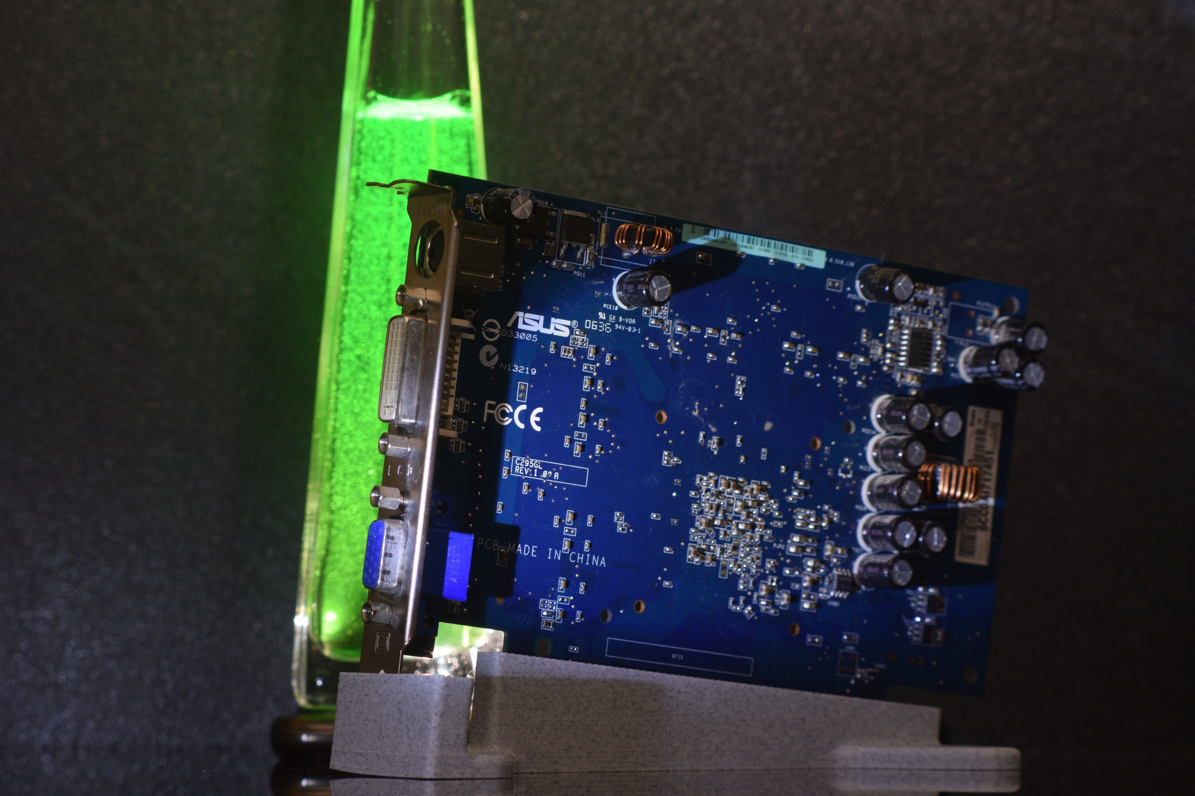 GeForce 6600 BTX Asus (5).JPG