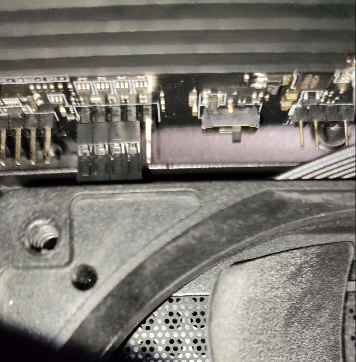 IM-1 Pocket Frontpanelanschluß Mainboard.jpg