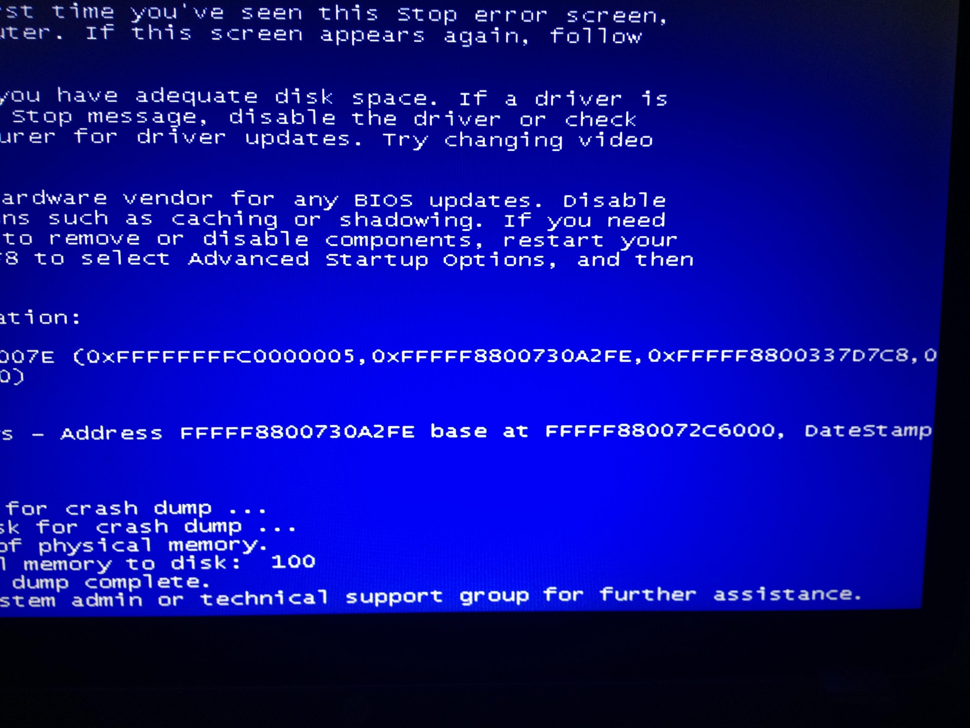 Синий экран при запуске античита. Компьютер перезагружается. Синее окно виндовс 10. Синий экран при запуске античита. Синий экран при запуске античита.