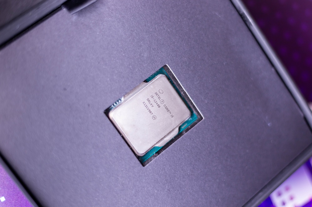 Intel-4.jpg