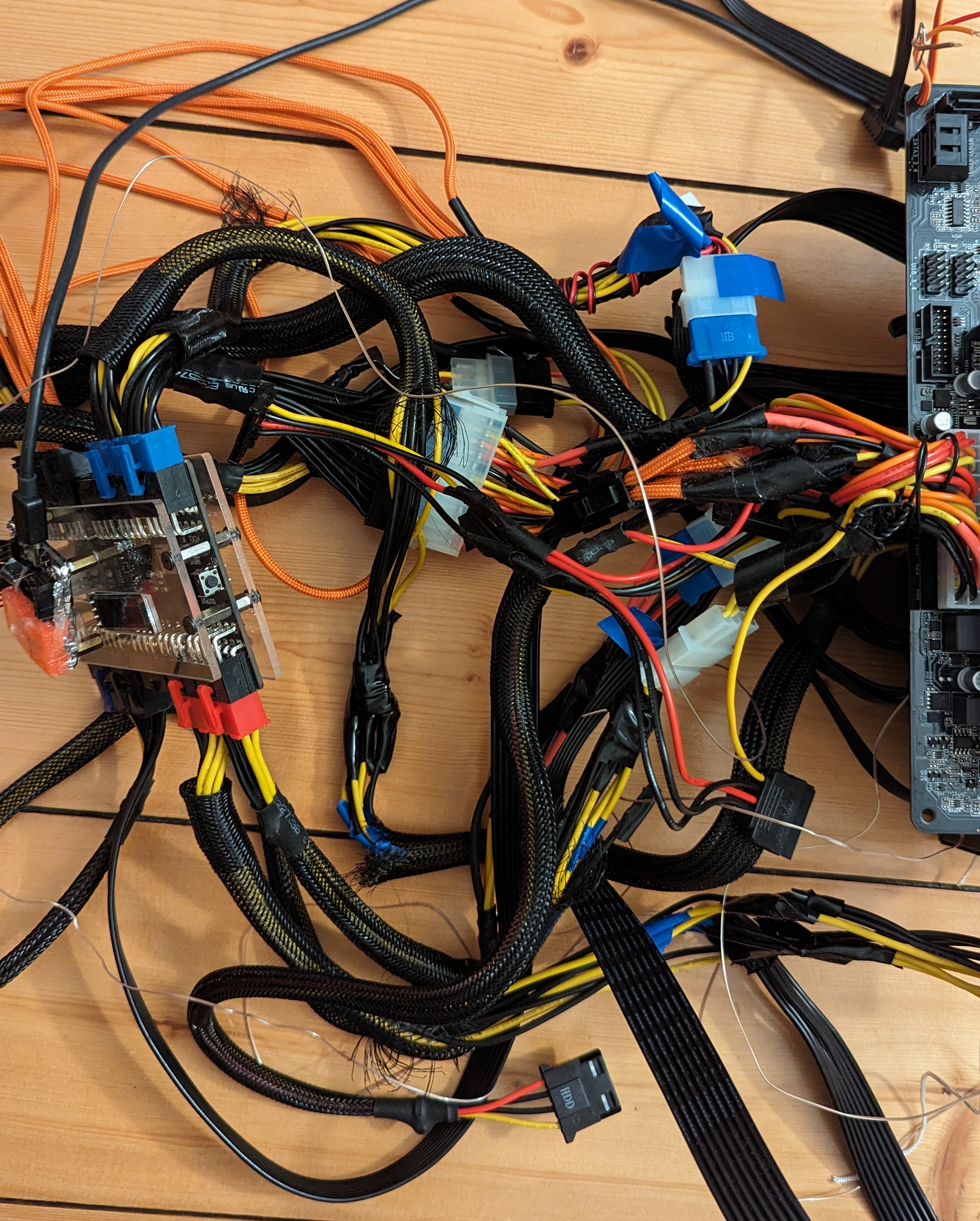Kabel Salat.jpg