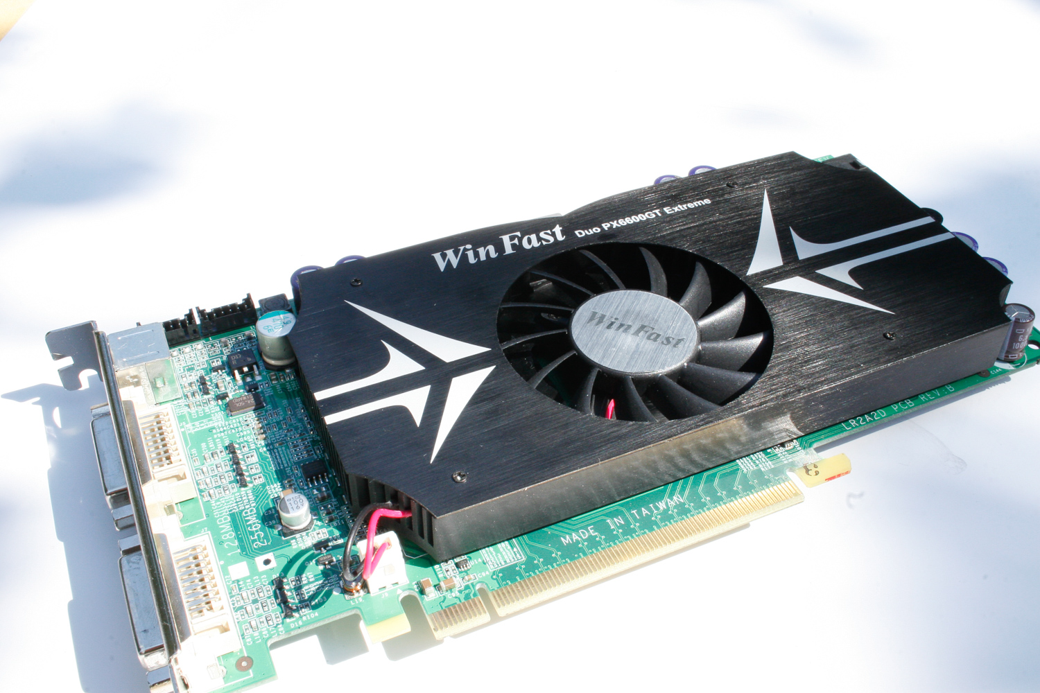 Leadtek Dual 6600GT-10.jpg