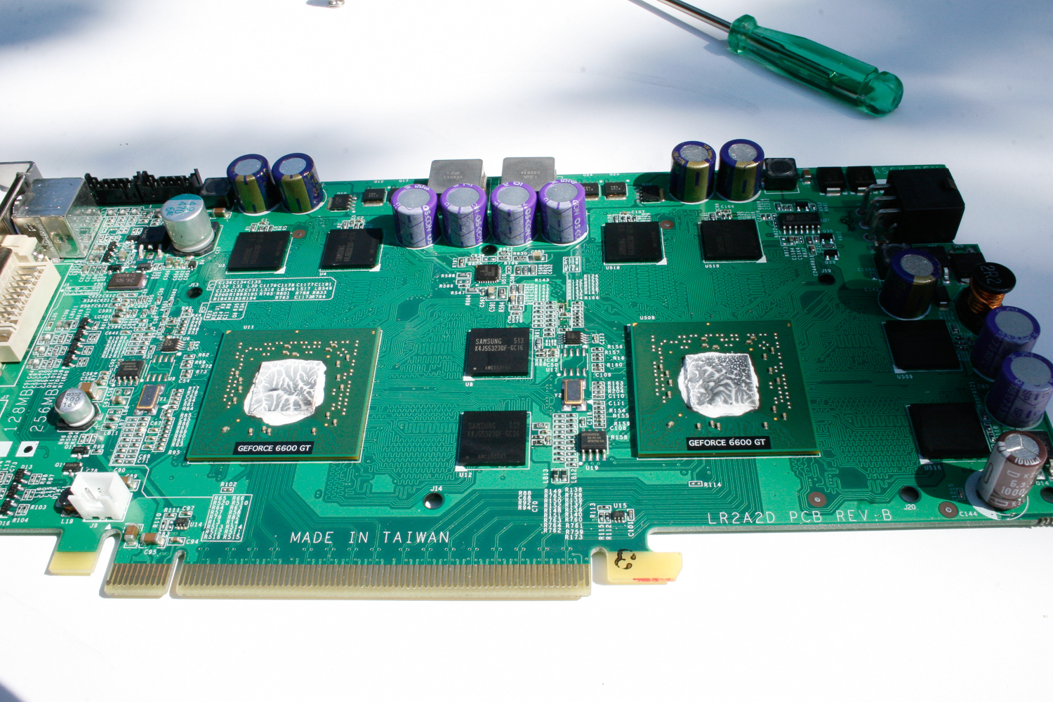 Leadtek Dual 6600GT-19.jpg