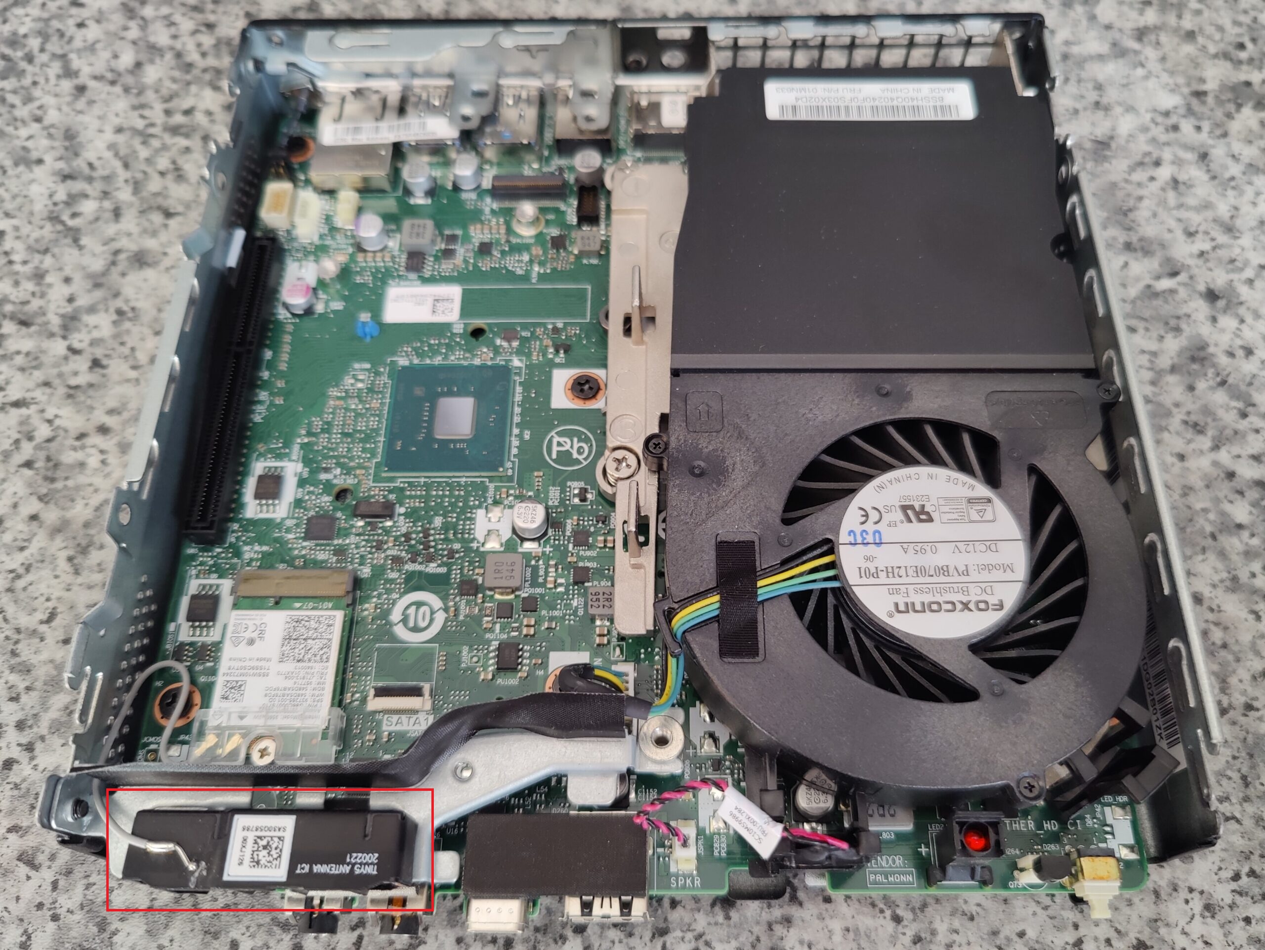Lenovo-M920Q-inside-scaled.jpg