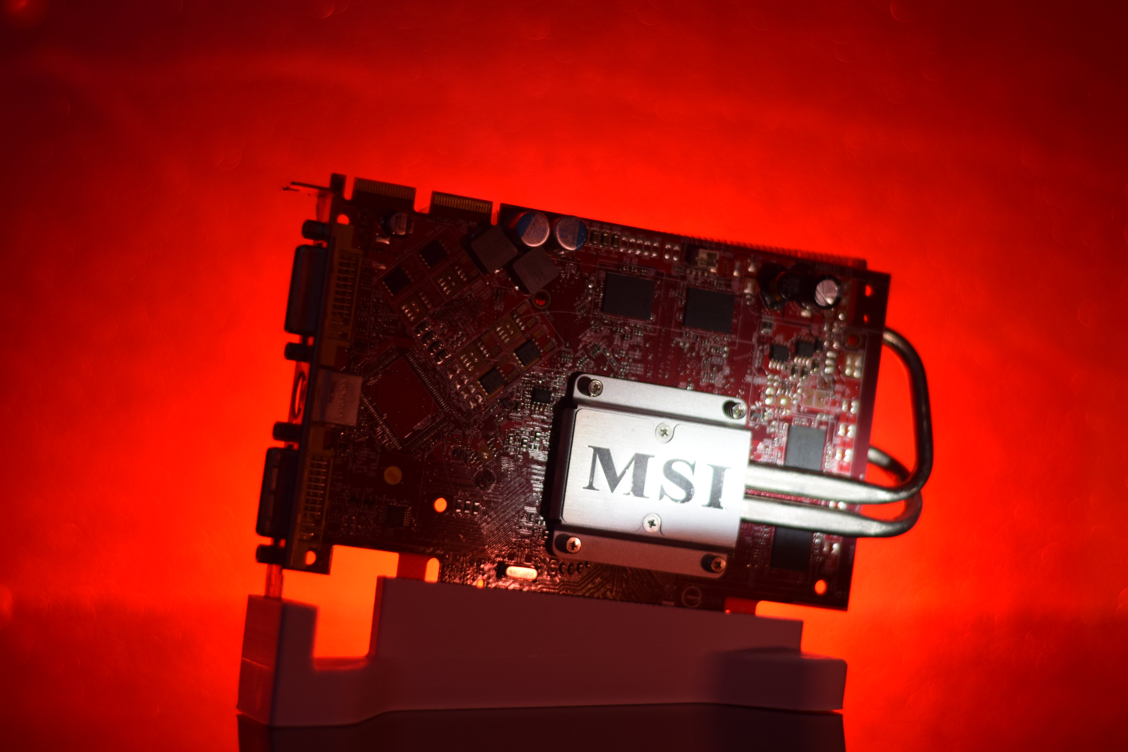 MSI Radeon X1650 XT (4).JPG