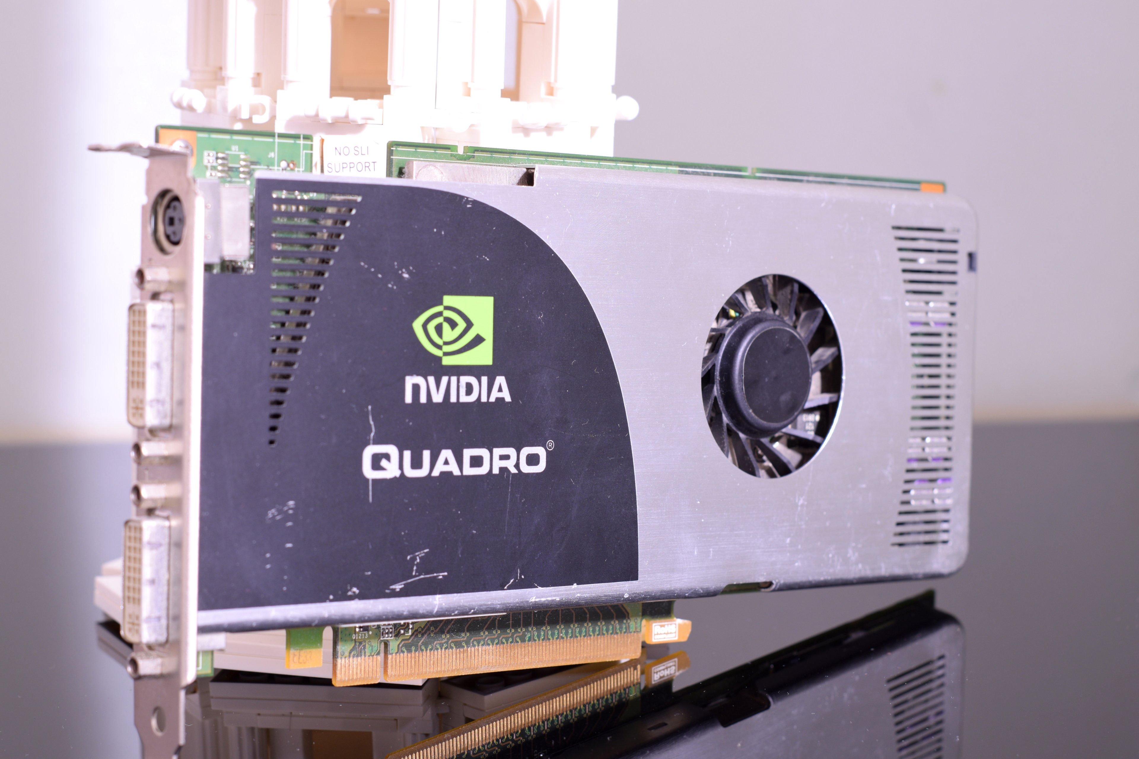 Quadro FX 3700 PNY (1-01).JPG