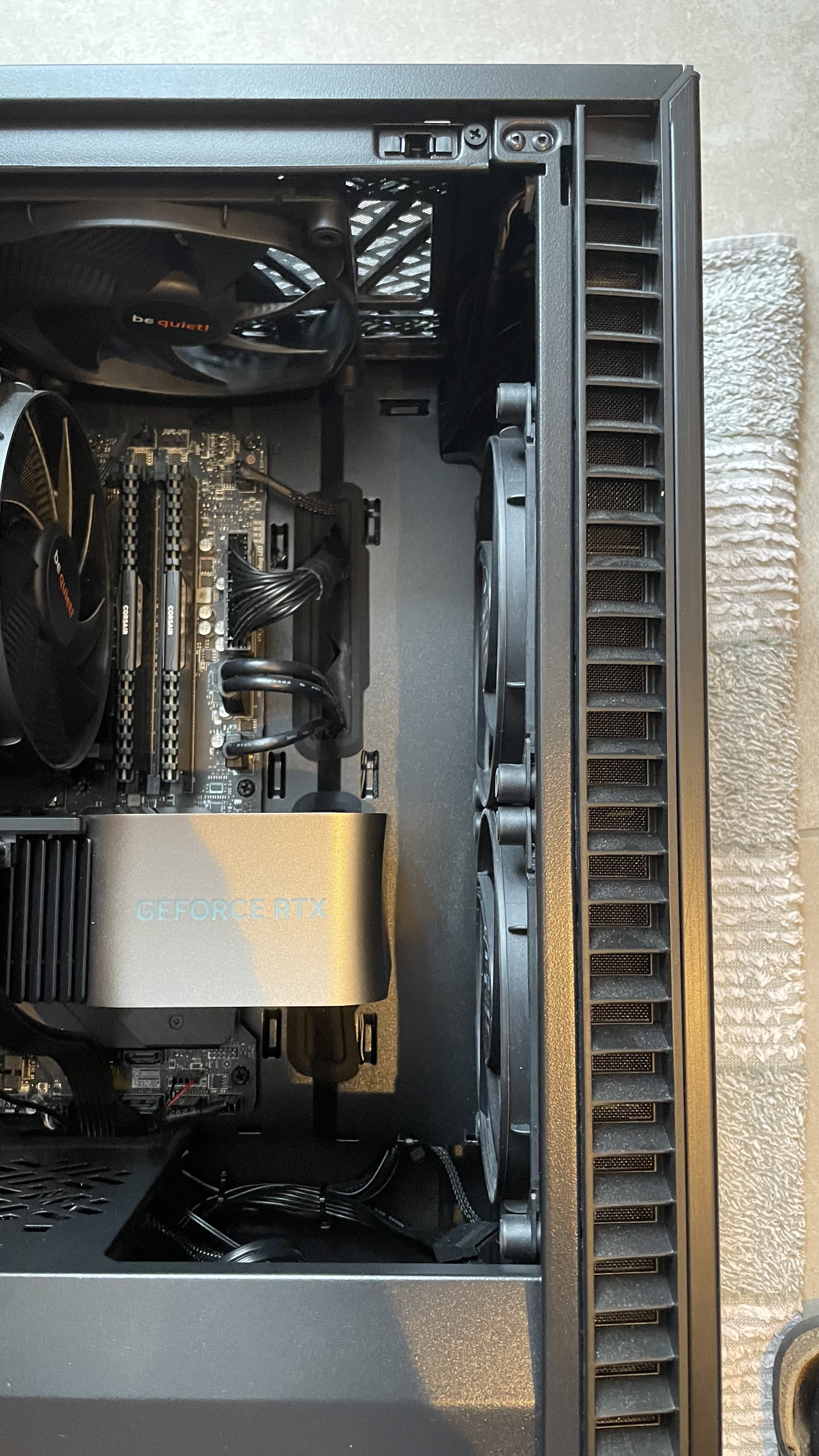 RTX 4090 und Frontlüfteranordnung.jpg