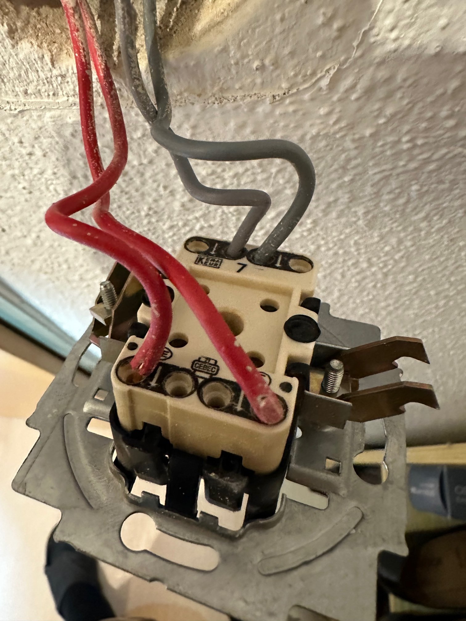 Schalter 3 4 Adern.jpg