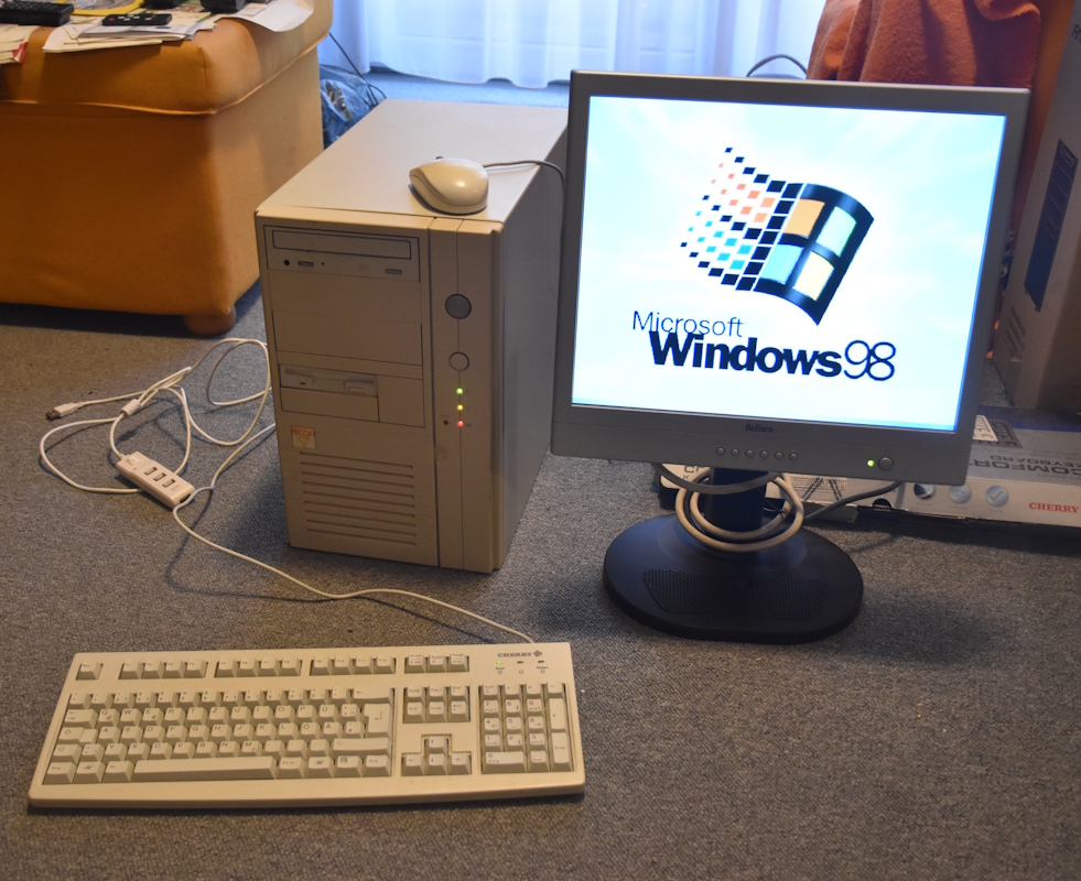 Und es läuft 1 (Win 98 SE) mail.jpg