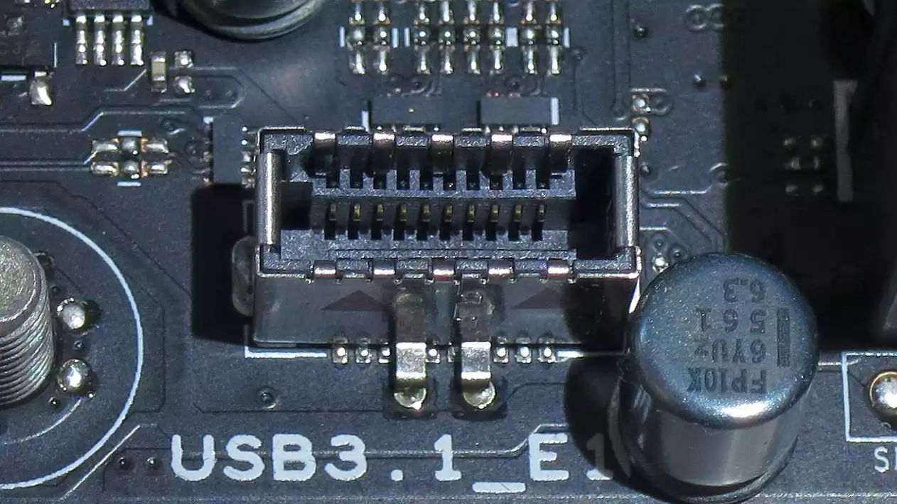 USB-31-Frontpanel-16-9-aa56600f38ea6860.jpg