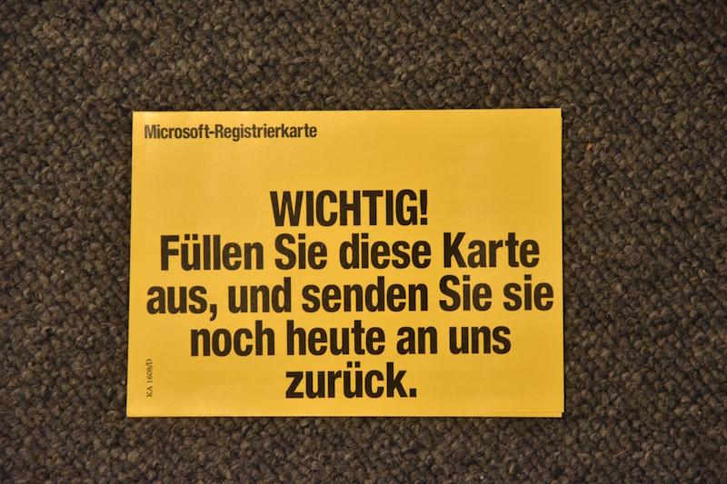 Windows 98 SE Originalsoftware, Karte beigelegt - heute noch registrieren (Frg.) - nach 27 Jah...jpg